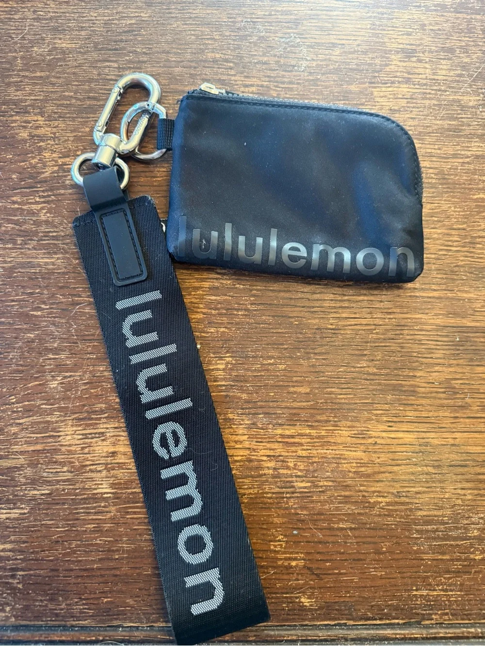 EUC Lululemon never lost keychain and wristlet pouch wallet
